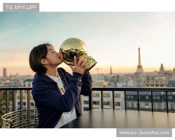 《足球周刊纪念特刊：回望辉煌历程 展望未来无限可能》