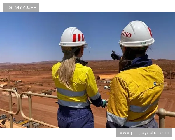 足球场拆除建筑背后的原因与城市发展需求的深度剖析